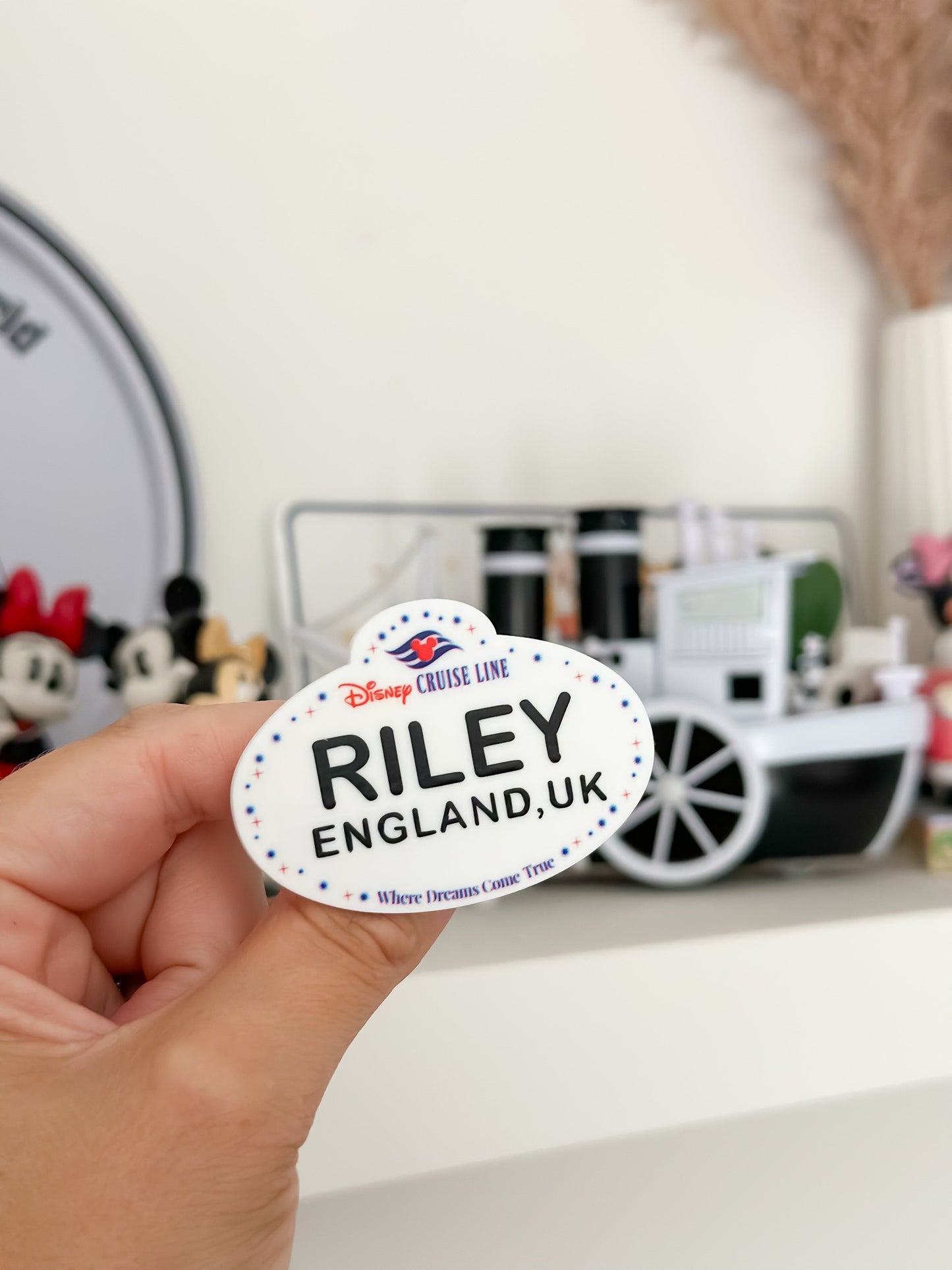 *Cruise* Cast Member Style Badges, Keyring or Magnet (Both Styles)