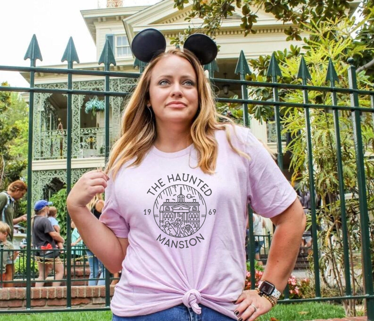 Mystical Manor Line Drawing - Tee’s & sweatshirts Unisex All Sizes