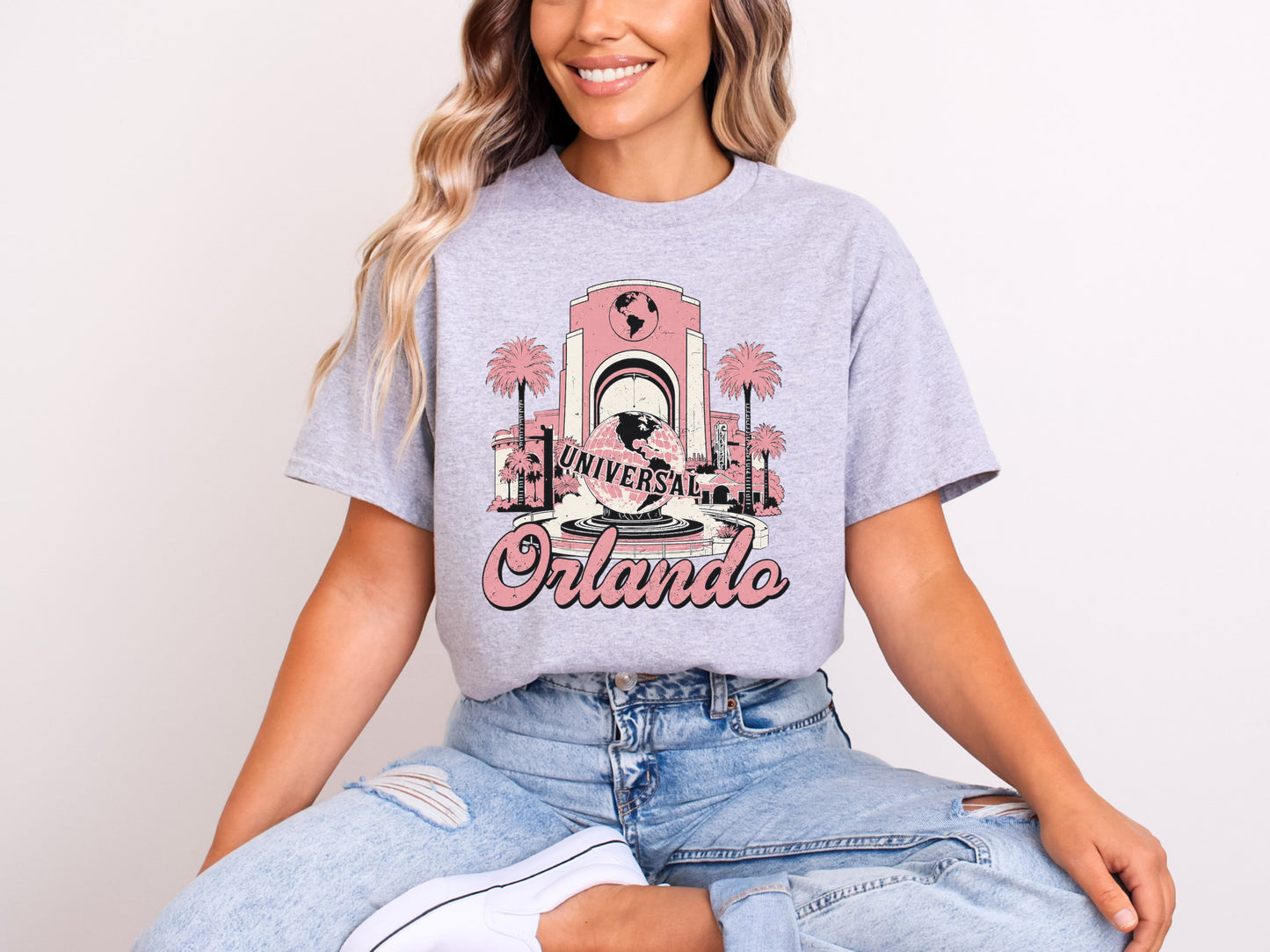Universal Studios / Retro Pink - Tee’s & sweatshirts Unisex All Sizes