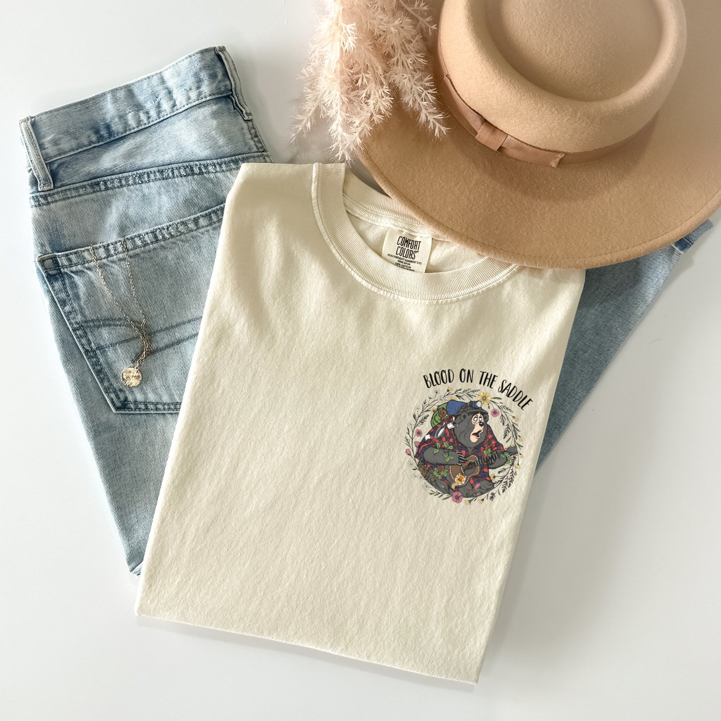 Blood on the saddle  - Tee’s & sweatshirts Unisex All Sizes